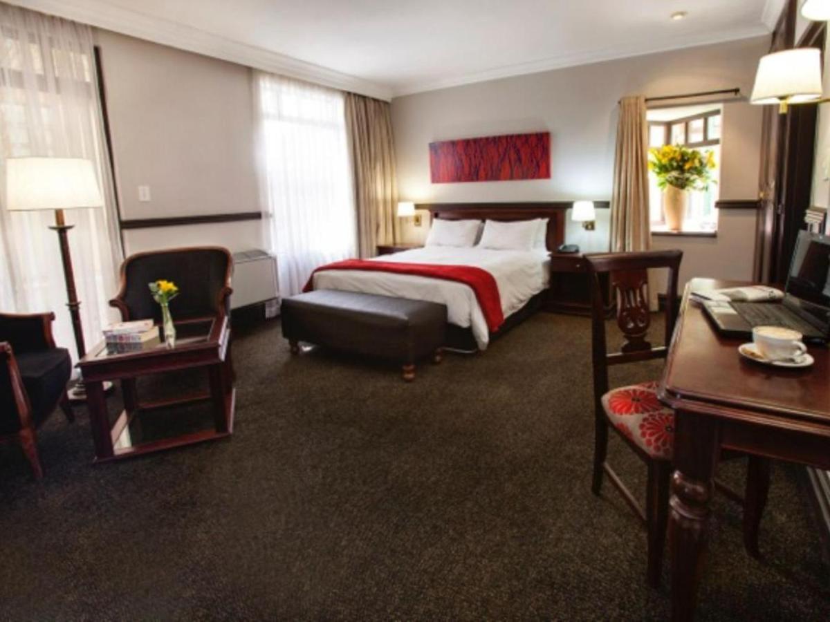 Court Classique Suite Hotel Pretoria Room photo